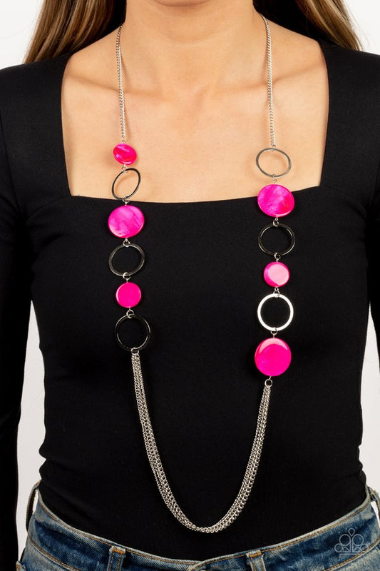 Beach hub necklace