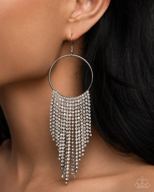 Streamlind shimmer white earrings