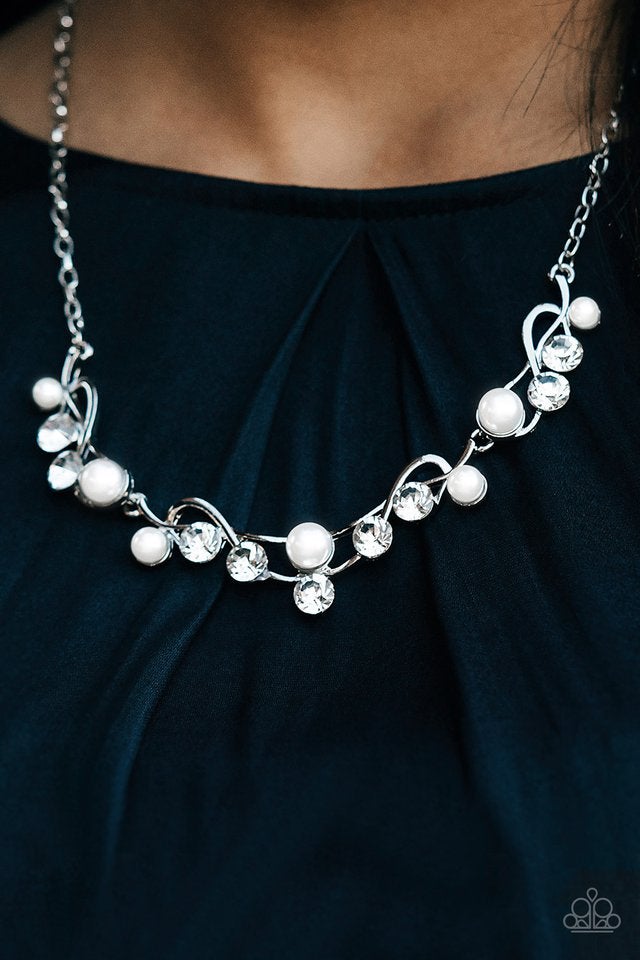 Tie the knot necklace